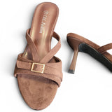 Mules / Pantoletten in Braun