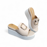 Keilabsatz Pantoletten Beige/Weiß