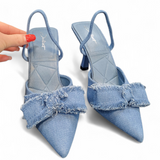 Pantoletten in Hellblau