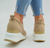 Freizeitschuhe/Keilsneaker in Beige