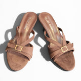 Mules / Pantoletten in Braun