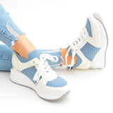 Keilsneaker in Weiß/Blau
