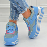 Zuckerwatte Sneaker Hellblau Babyblau